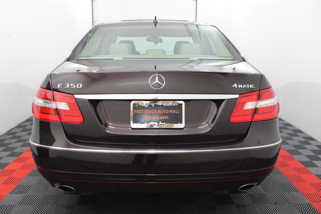 2010 Mercedes-Benz E-Class Image 6