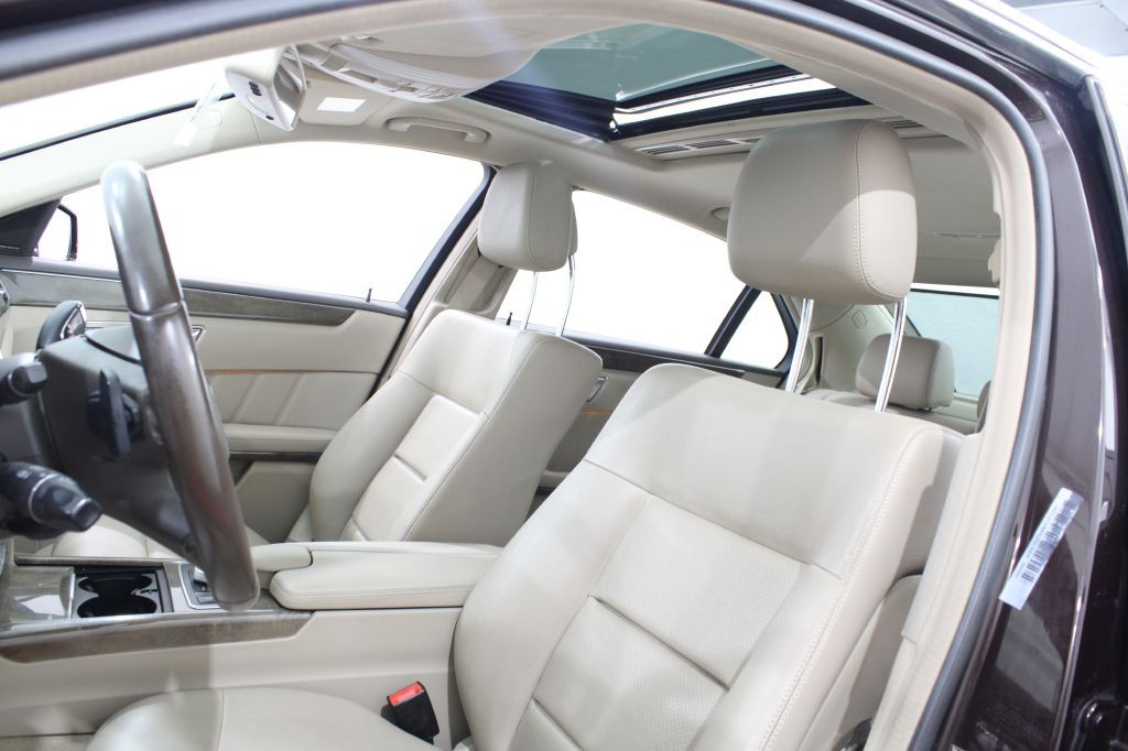 2010 Mercedes-Benz E-Class Image 17