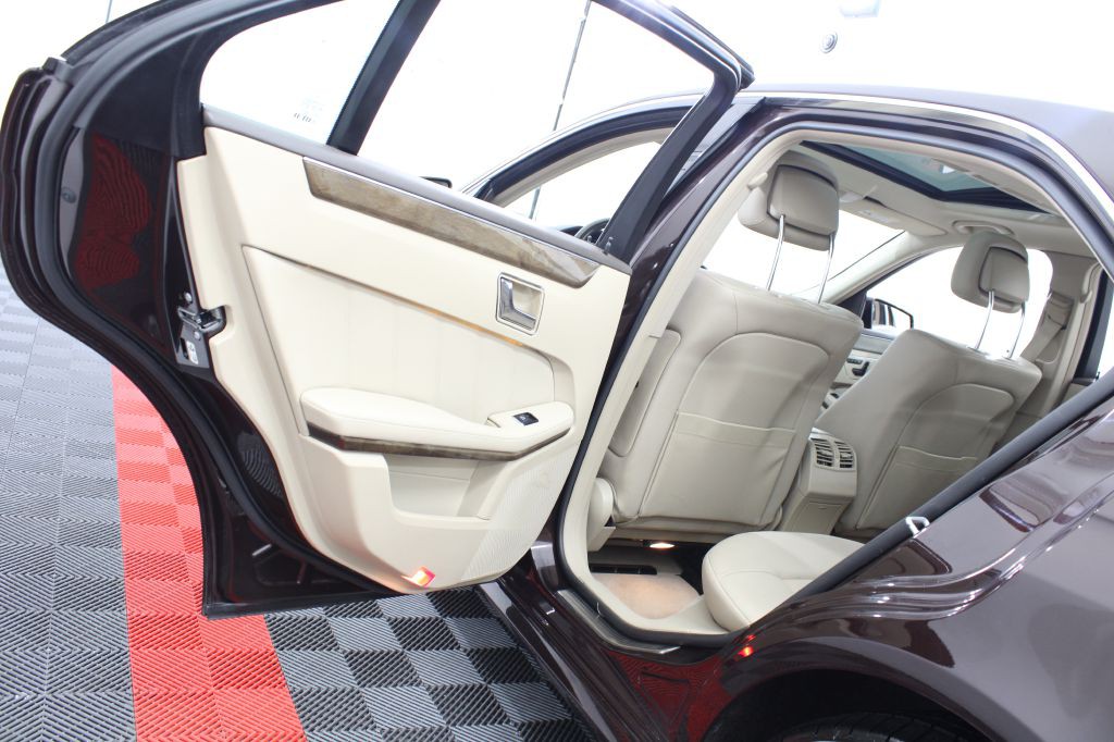 2010 Mercedes-Benz E-Class Image 18