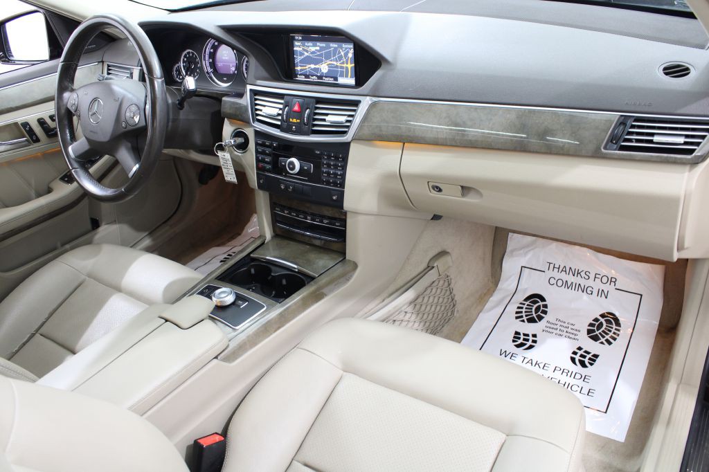 2010 Mercedes-Benz E-Class Image 26