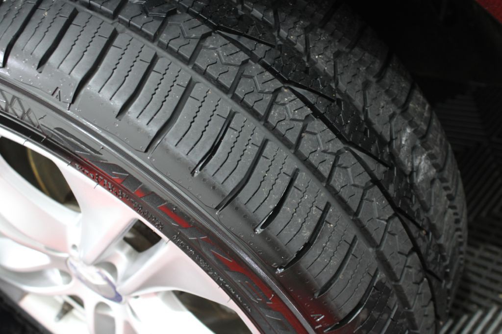 2010 Mercedes-Benz E-Class Image 43