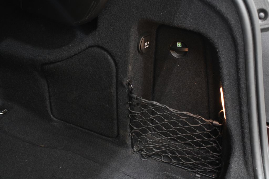 2010 Mercedes-Benz E-Class Image 47