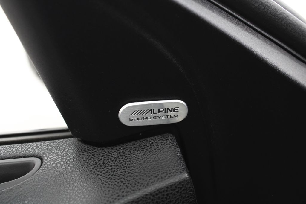 2014 Chrysler 300 Image 26