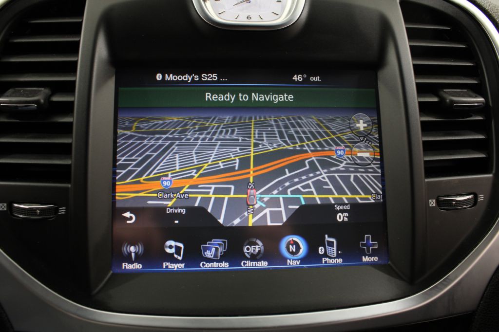 2014 Chrysler 300 Image 30