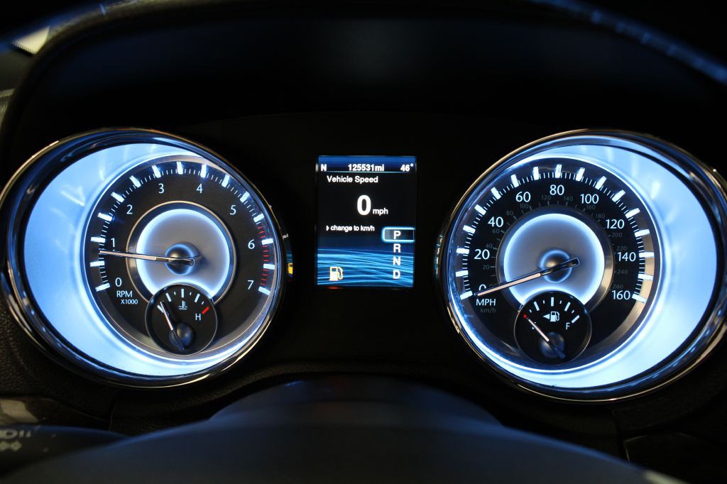 2014 Chrysler 300 Image 34