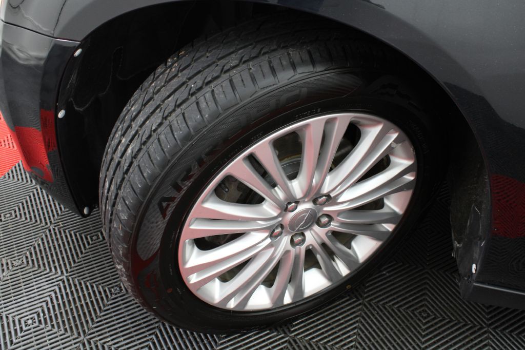 2014 Chrysler 300 Image 46