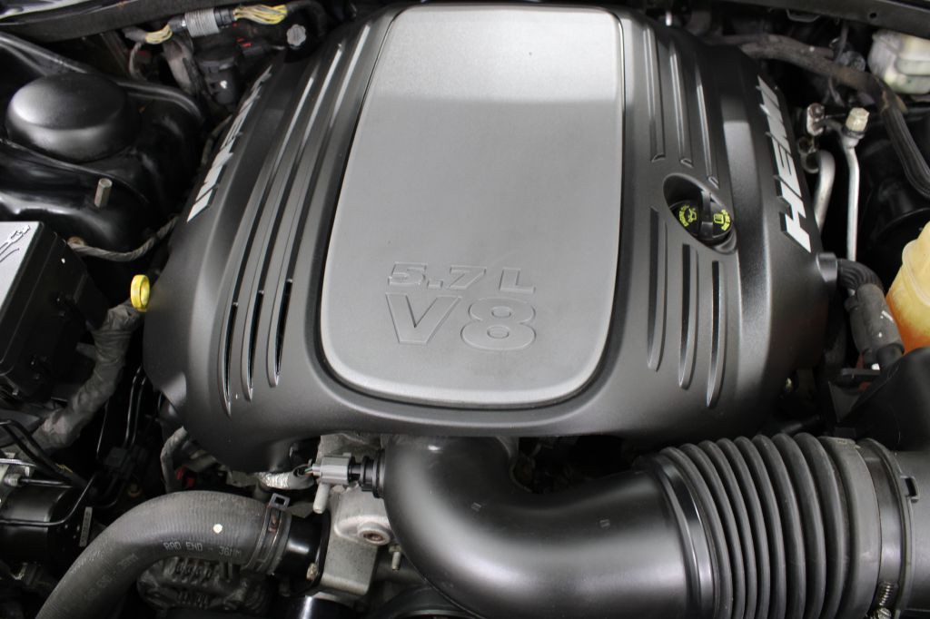 2014 Chrysler 300 Image 52