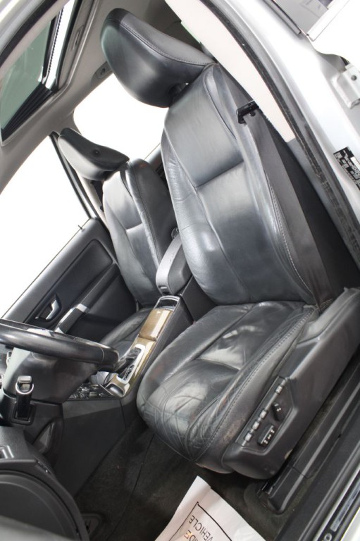 2010 Volvo XC90 Image 13