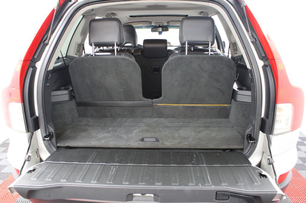 2010 Volvo XC90 Image 18