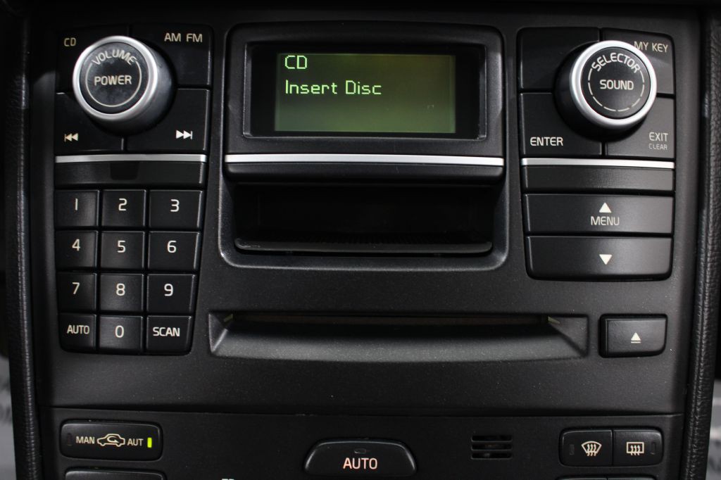 2010 Volvo XC90 Image 31