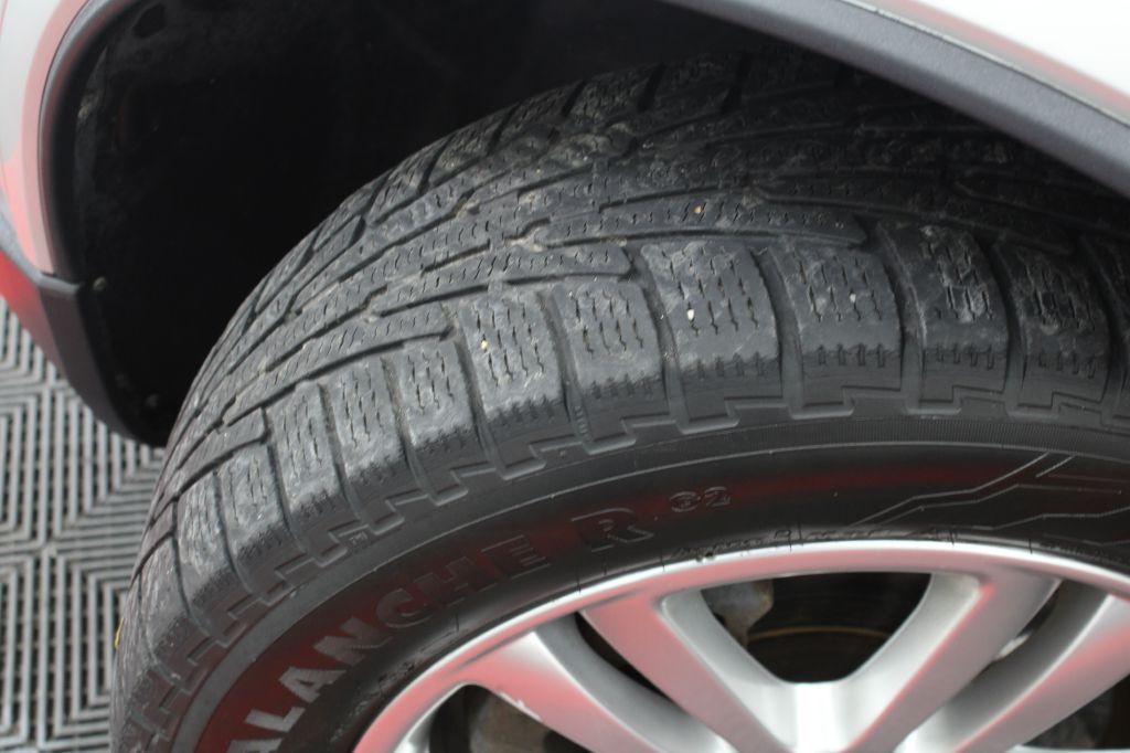 2010 Volvo XC90 Image 35