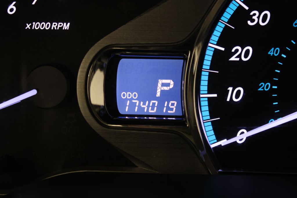 2013 Toyota Sienna Image 29