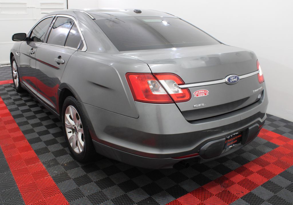 2011 Ford Taurus Image 4