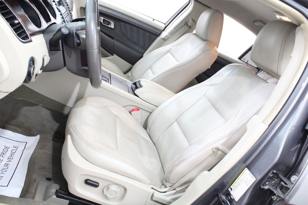 2011 Ford Taurus Image 12