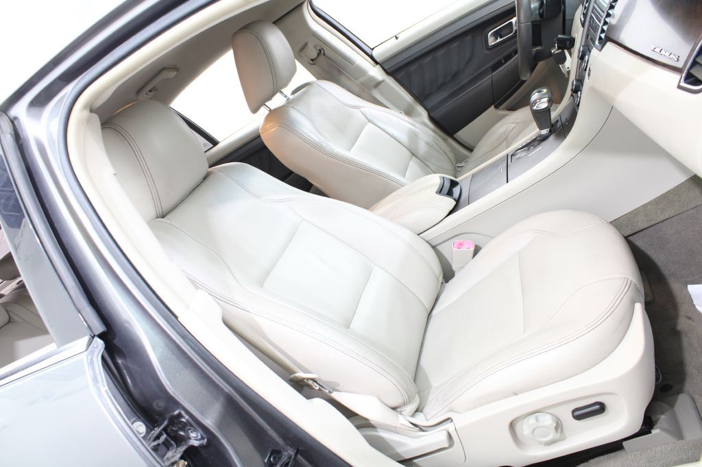 2011 Ford Taurus Image 20