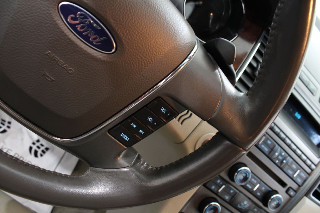 2011 Ford Taurus Image 26