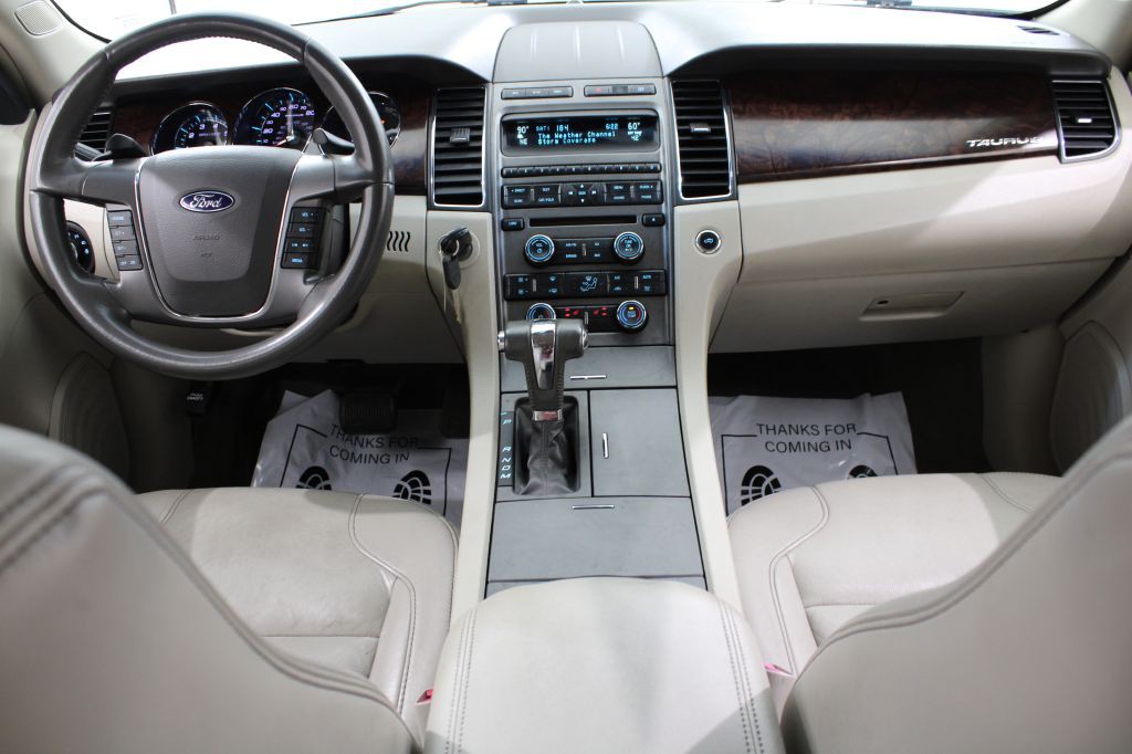 2011 Ford Taurus Image 31