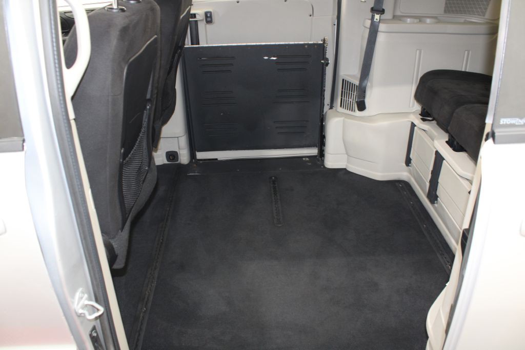 2012 Dodge Grand Caravan Image 17