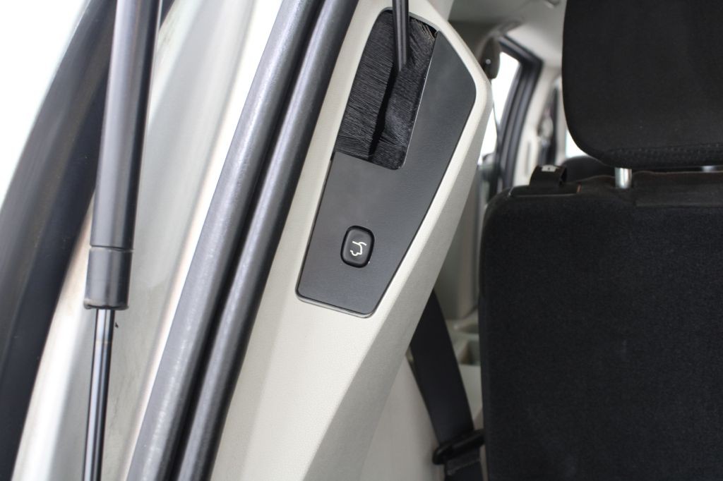 2012 Dodge Grand Caravan Image 21