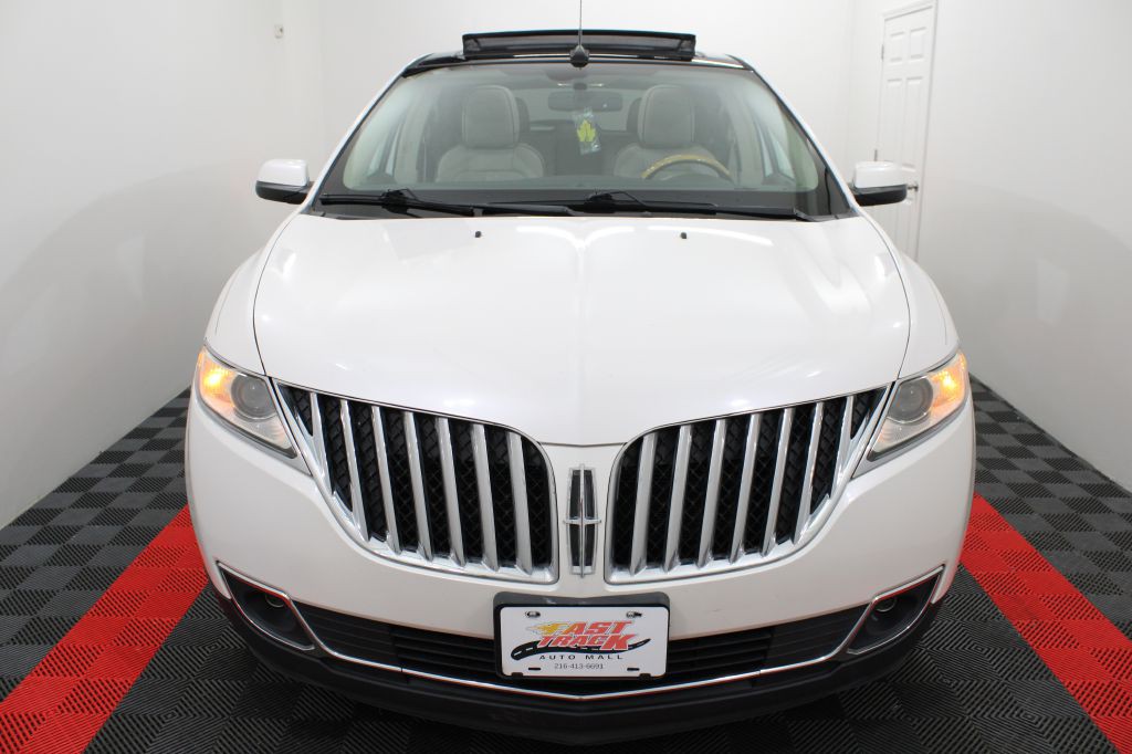 2011 Lincoln MKX Image 3