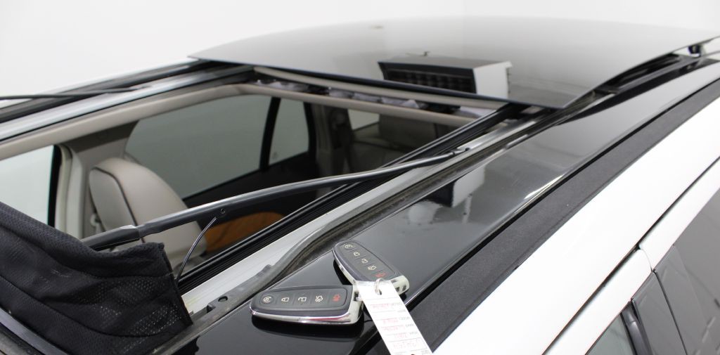 2011 Lincoln MKX Image 10