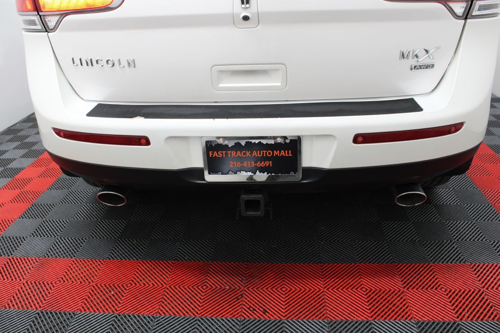 2011 Lincoln MKX Image 12