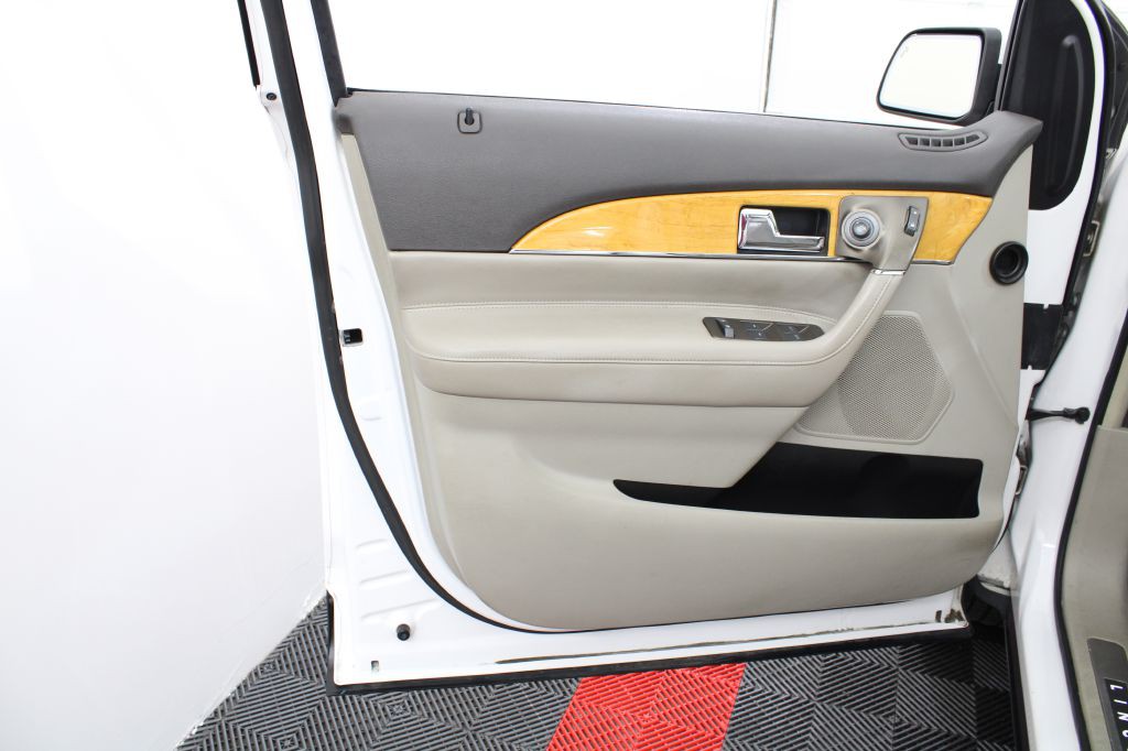 2011 Lincoln MKX Image 15