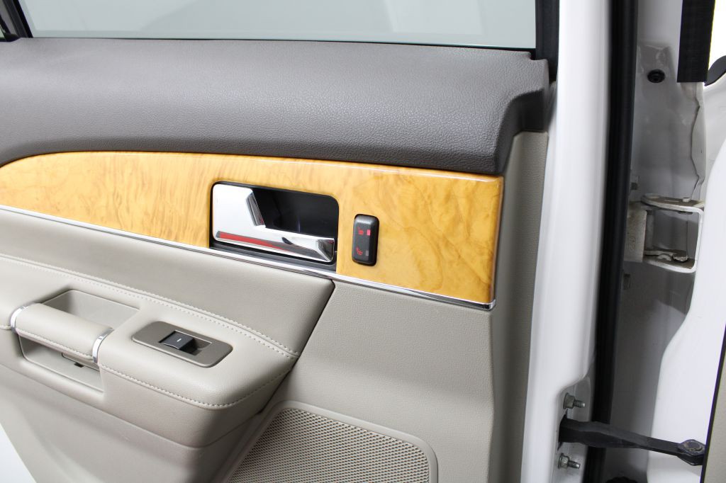 2011 Lincoln MKX Image 21