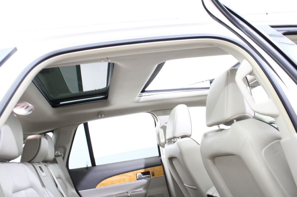 2011 Lincoln MKX Image 27