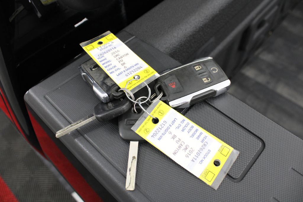 2016 GMC Canyon Image 11