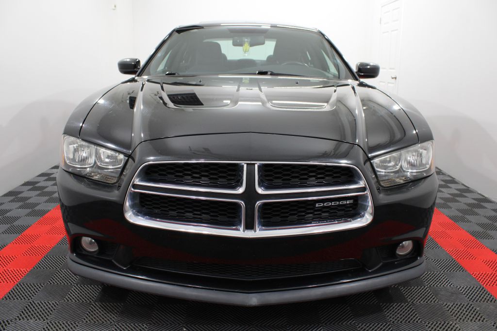 2011 Dodge Charger Image 4