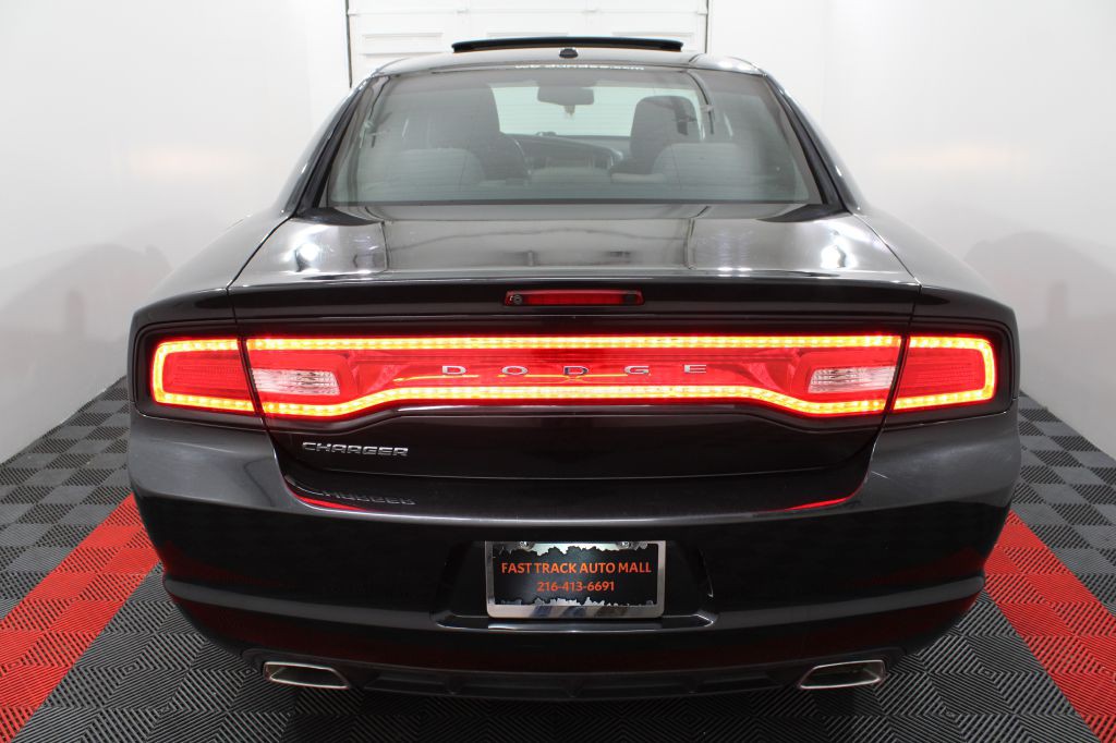 2011 Dodge Charger Image 7