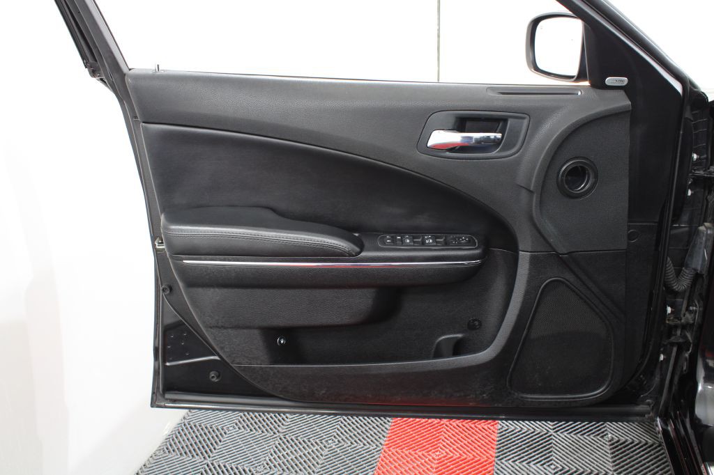 2011 Dodge Charger Image 13