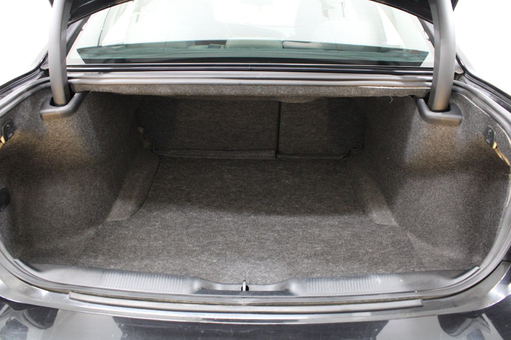 2011 Dodge Charger Image 19