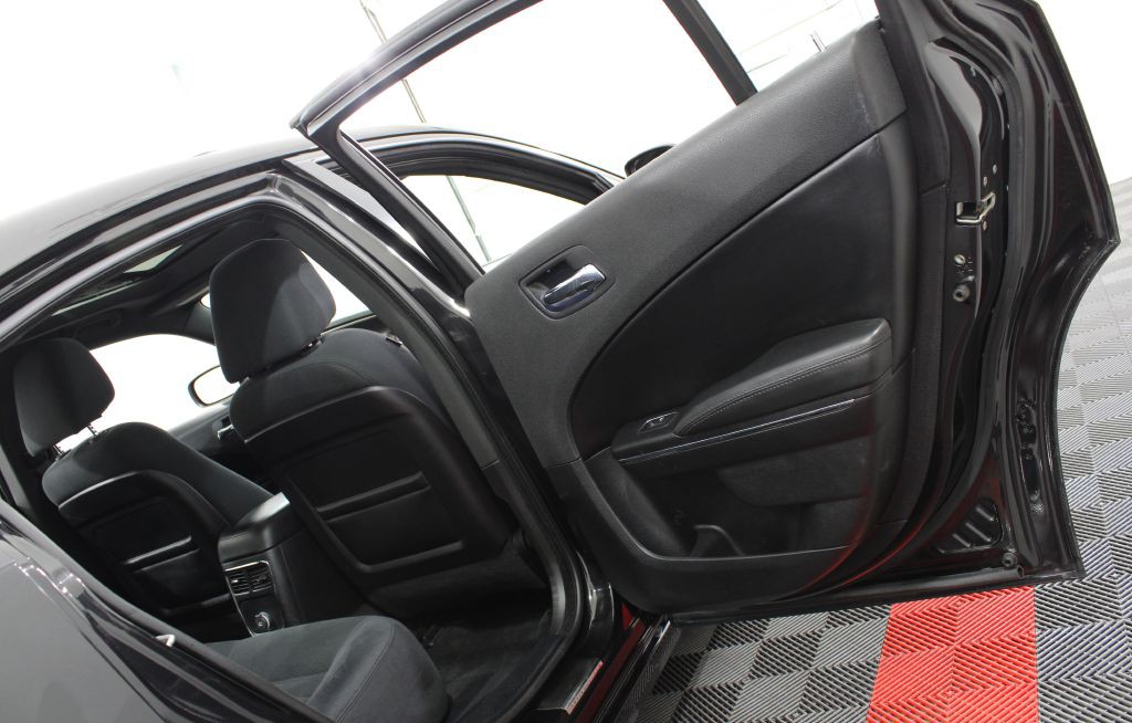 2011 Dodge Charger Image 20