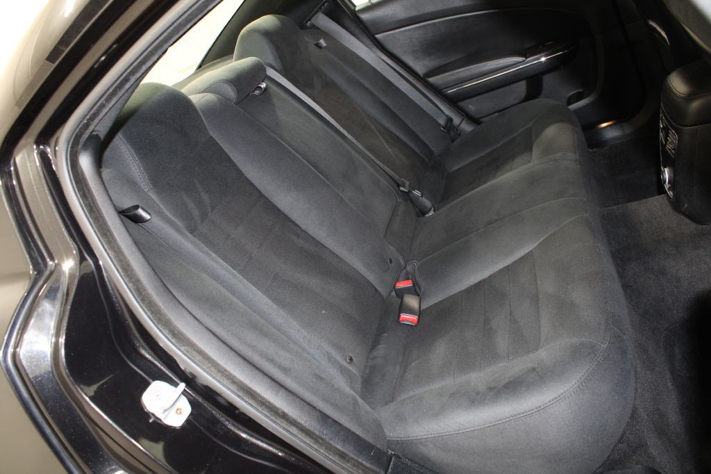 2011 Dodge Charger Image 21