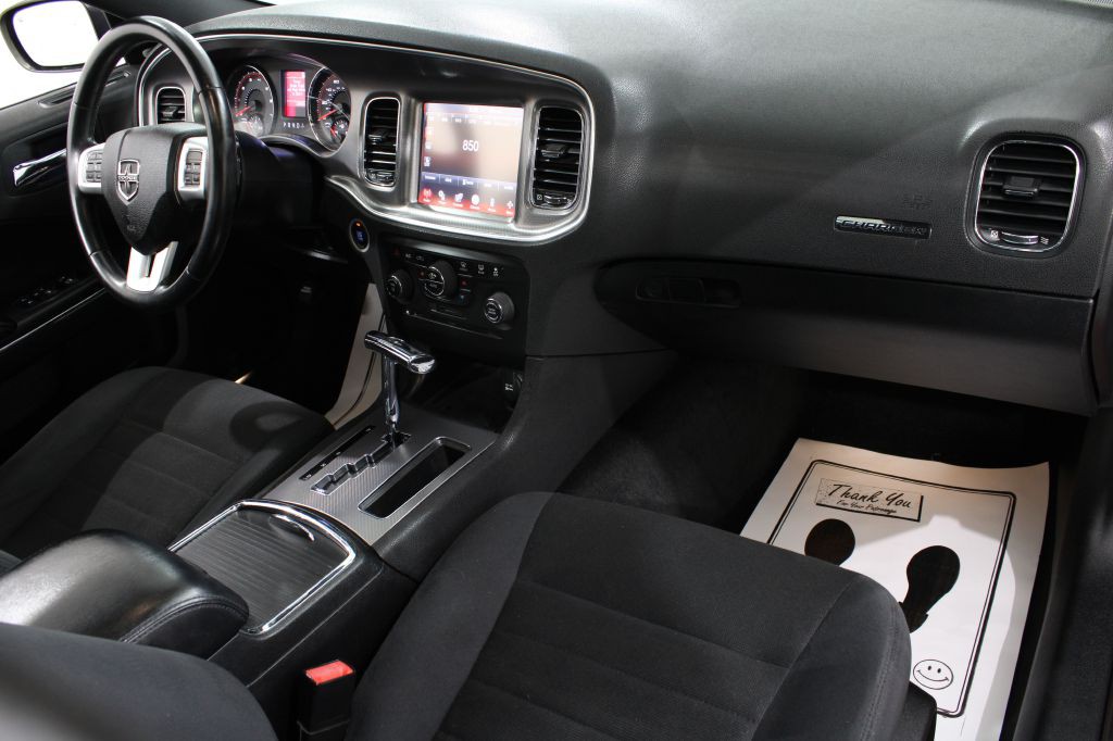 2011 Dodge Charger Image 24