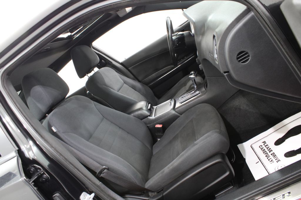 2011 Dodge Charger Image 25