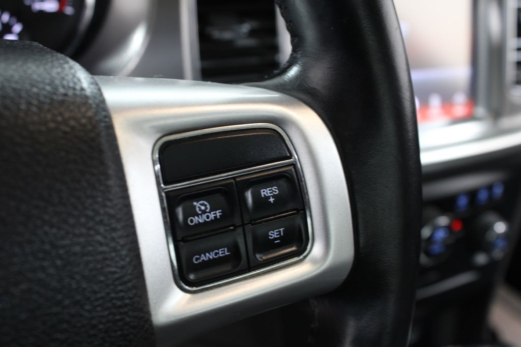 2011 Dodge Charger Image 28