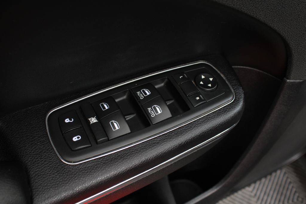 2011 Dodge Charger Image 33