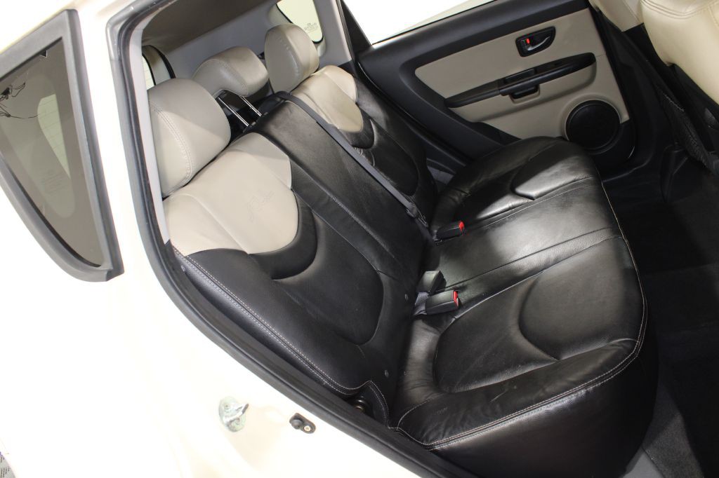 2011 Kia Soul Image 18