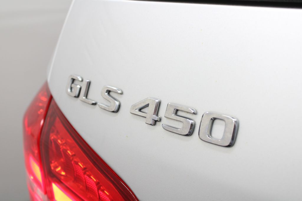 2017 Mercedes-Benz GLS-Class Image 11