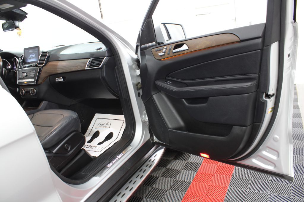 2017 Mercedes-Benz GLS-Class Image 28