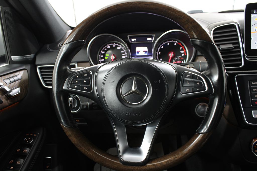 2017 Mercedes-Benz GLS-Class Image 39