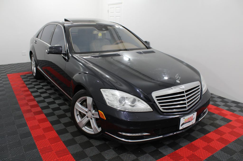 2010 Mercedes-Benz S-Class Image 1