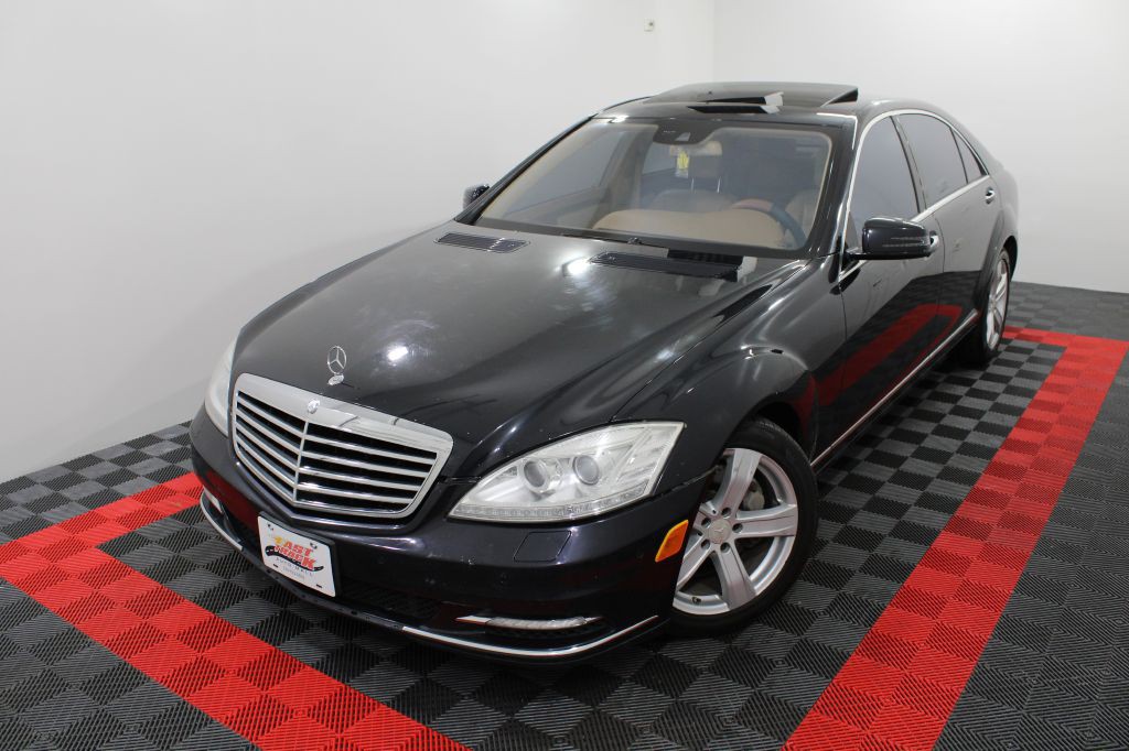 2010 Mercedes-Benz S-Class Image 3