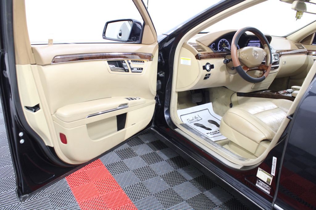 2010 Mercedes-Benz S-Class Image 13