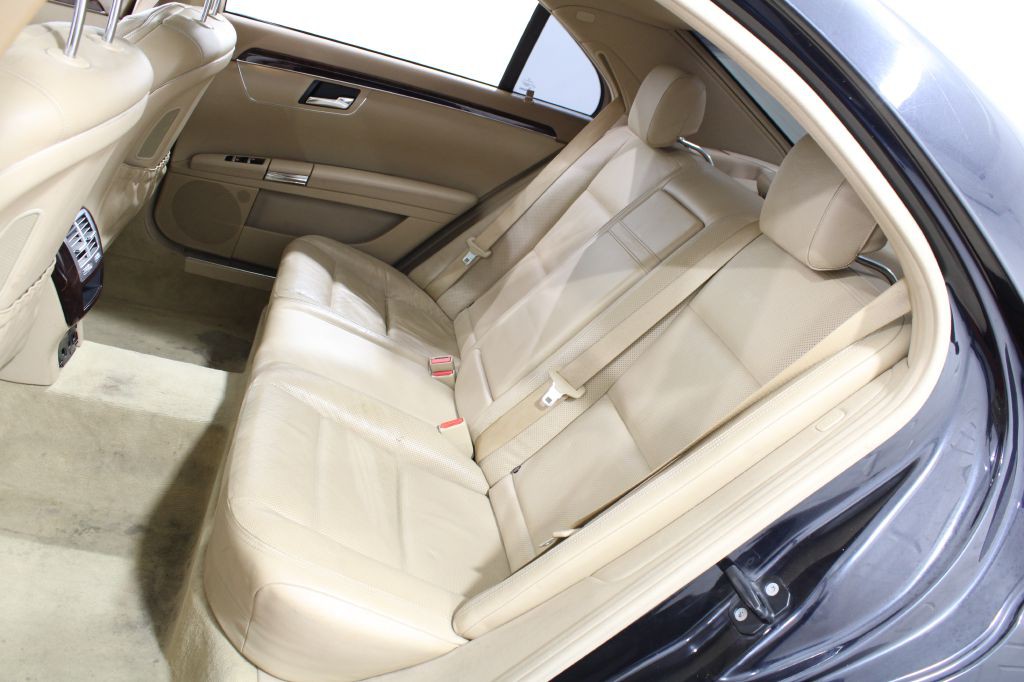 2010 Mercedes-Benz S-Class Image 16