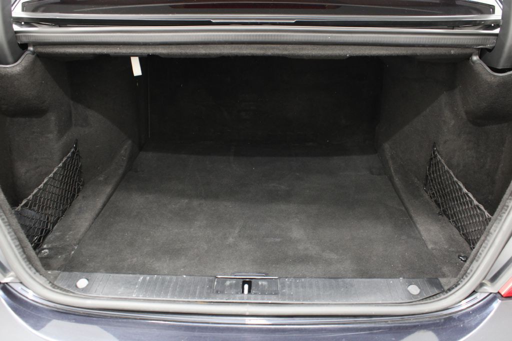 2010 Mercedes-Benz S-Class Image 19