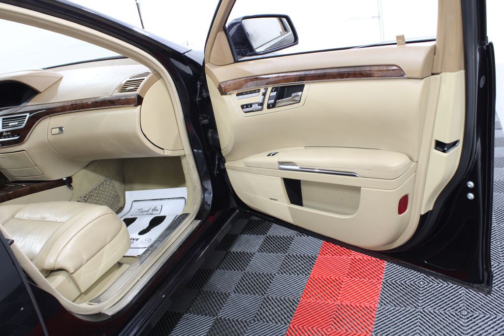 2010 Mercedes-Benz S-Class Image 23